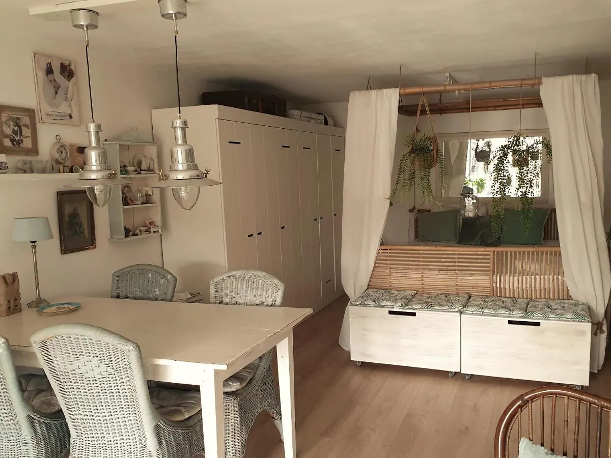 Apartment Beachhouse Engelbert Studios Zandvoort