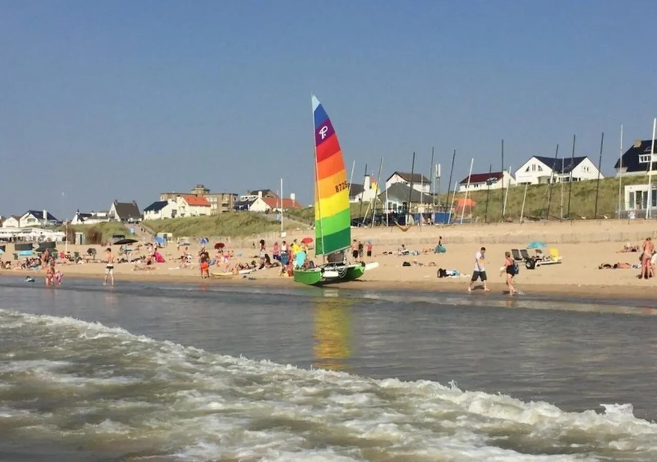 Apartment Beachhouse Engelbert Studios Zandvoort Netherlands